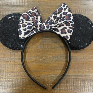 Sequin Minnie Mouse headbands (multiple available)